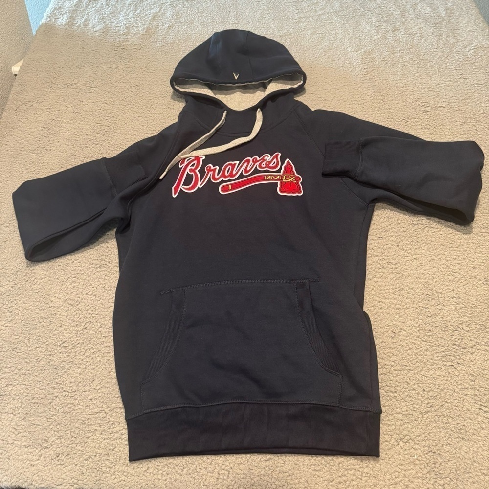 Antigua Braves MLB Pullover Long-Sleeve Hoodie Color Navy Size M